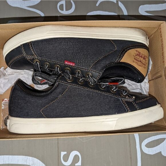 New in the box Men's Levis size 8 tennis shoes - Picture 11 of 12